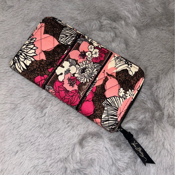 Vera Bradley Mocha Rose Accordion Wallet - DISCONTINUED Fall of 2011 - Picture 3 of 9